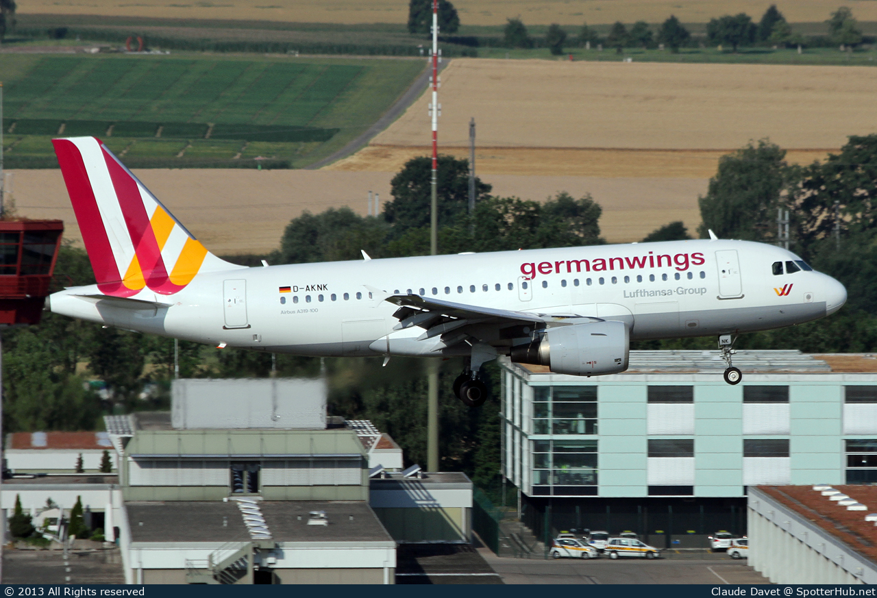 Photo of D-AKNK - Airbus A319-112 operated by Germanwings