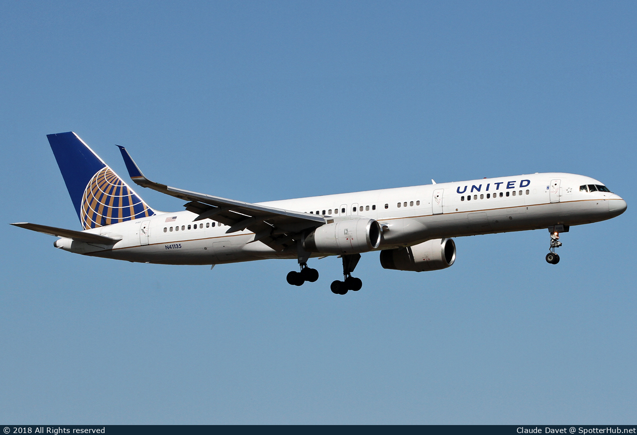 Photo of N41135 - Boeing 757-224 operated by United Airlines