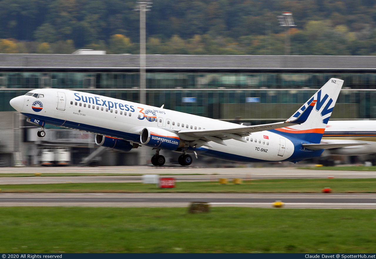 Photo of TC-SNZ - Boeing 737-86N operated by SunExpress