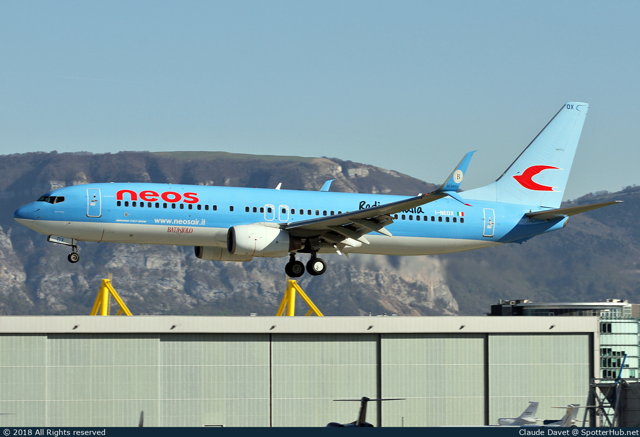 Photo of I-NEOX - Boeing 737-86N operated by Neos