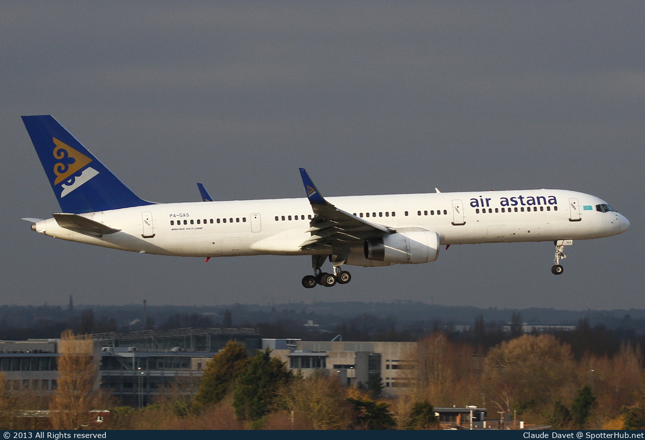 Photo of P4-GAS - Boeing 757-2G5 operated by Air Astana
