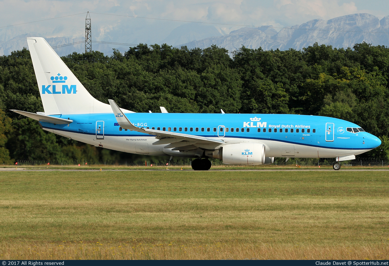 Photo of PH-BGG - Boeing 737-7K2 operated by KLM Royal Dutch Airlines