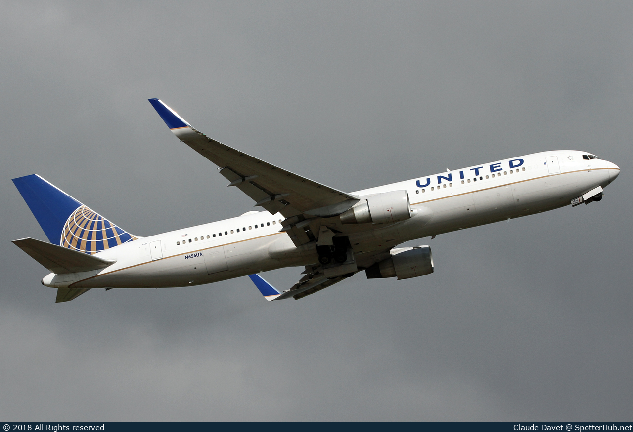 Photo of N656UA - Boeing 767-322(ER) operated by United Airlines