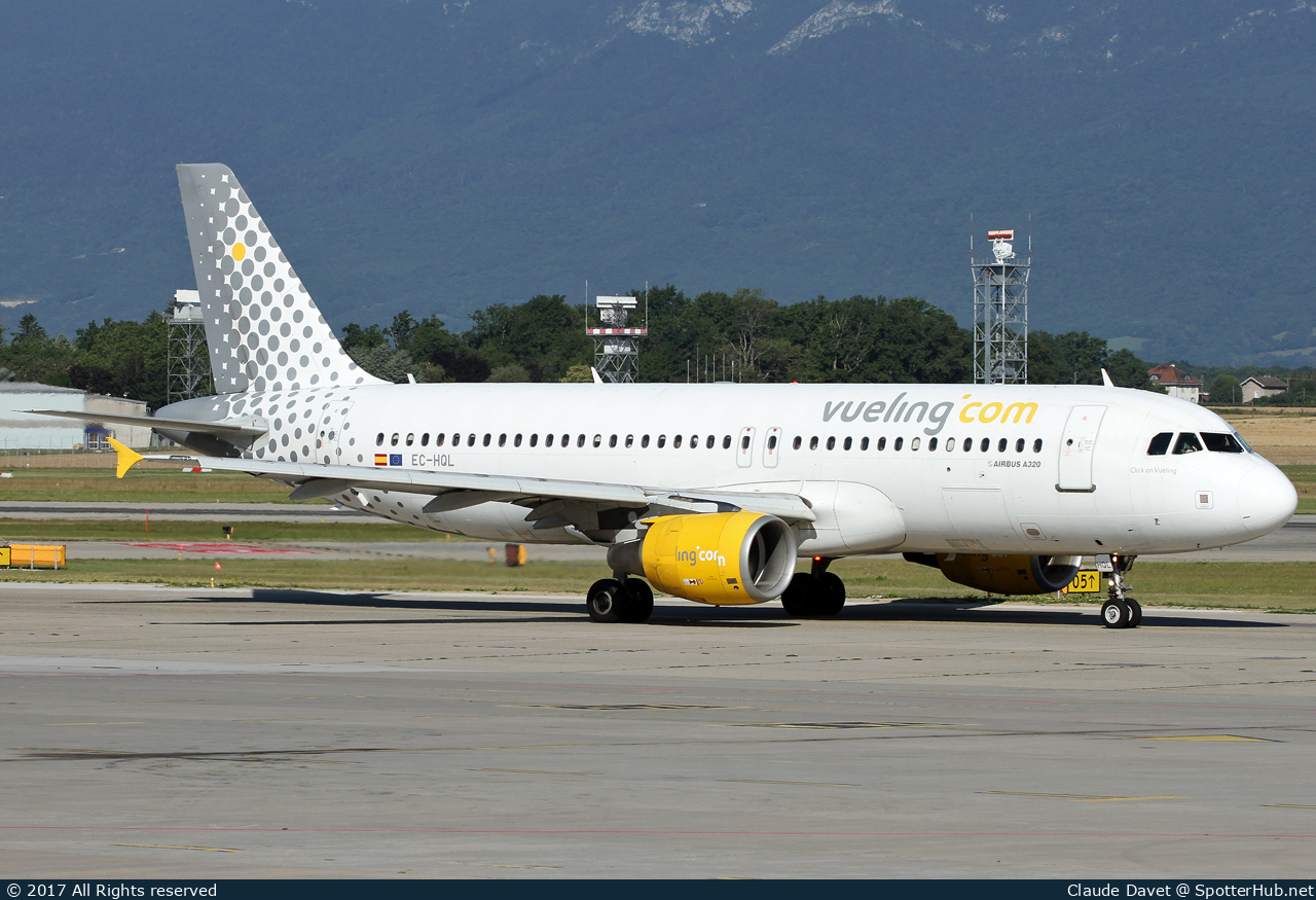 Photo of EC-HQL - Airbus A320-214 operated by Vueling