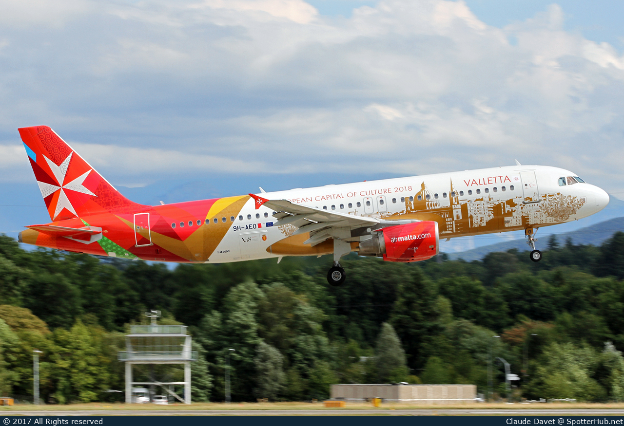Photo of 9H-AEO - Airbus A320-214 operated by Air Malta