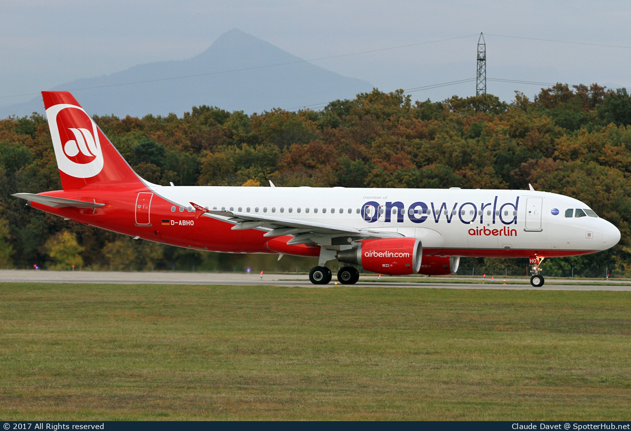 Photo of D-ABHO - Airbus A320-214 operated by Air Berlin