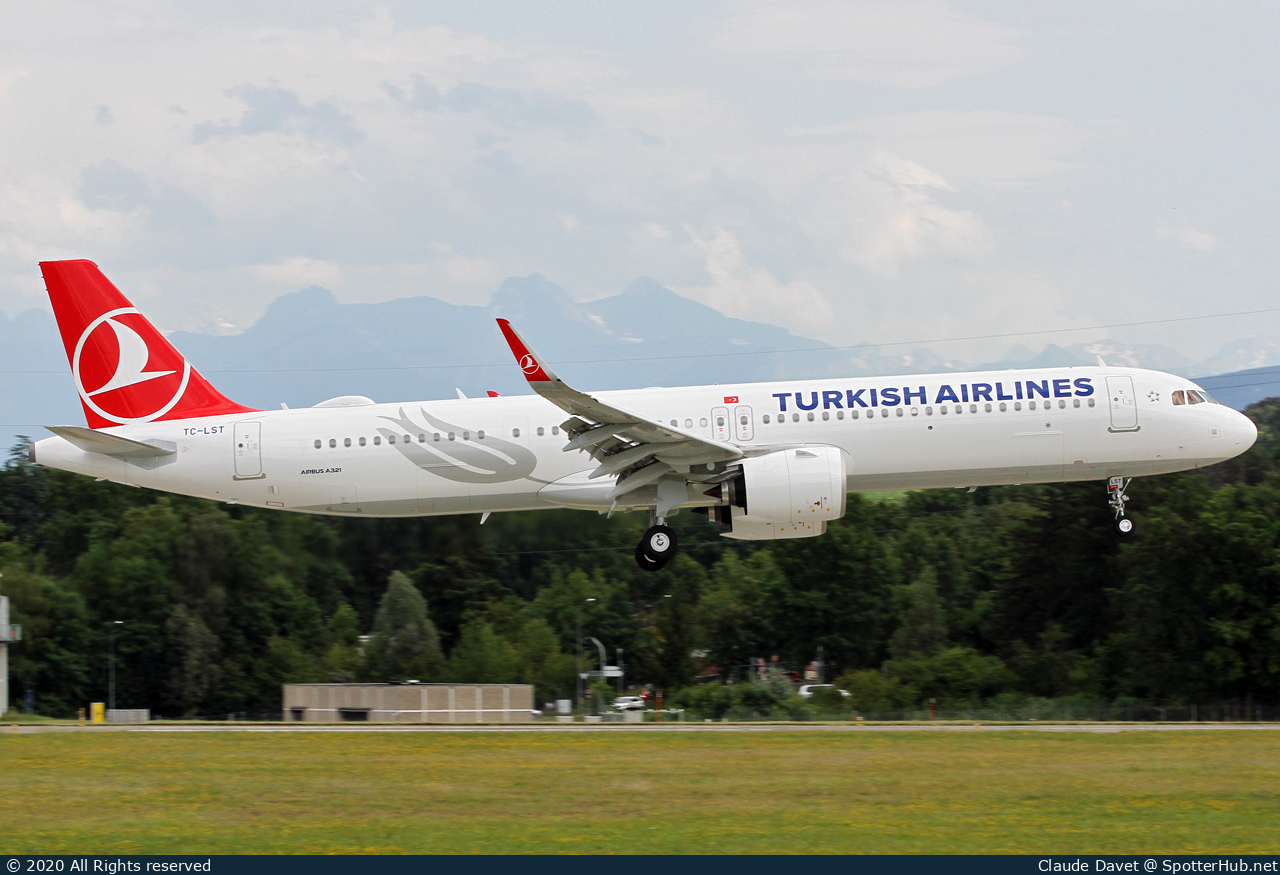 Photo of TC-LST - Airbus A321-271NX operated by Turkish Airlines
