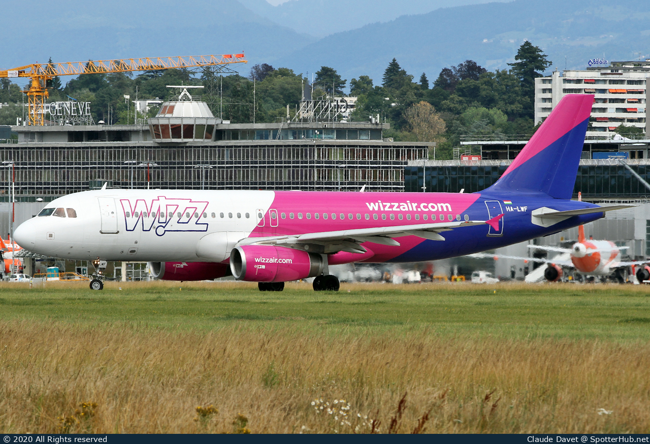 Photo of HA-LWF - Airbus A320-232 operated by Wizz Air