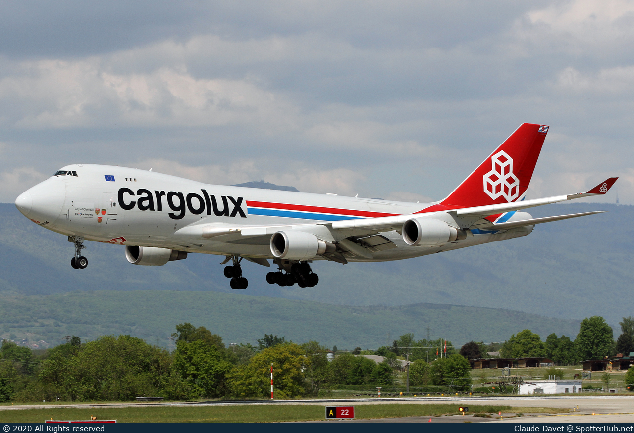 Photo of LX-LCL - Boeing 747-4HAF(ER) operated by Cargolux