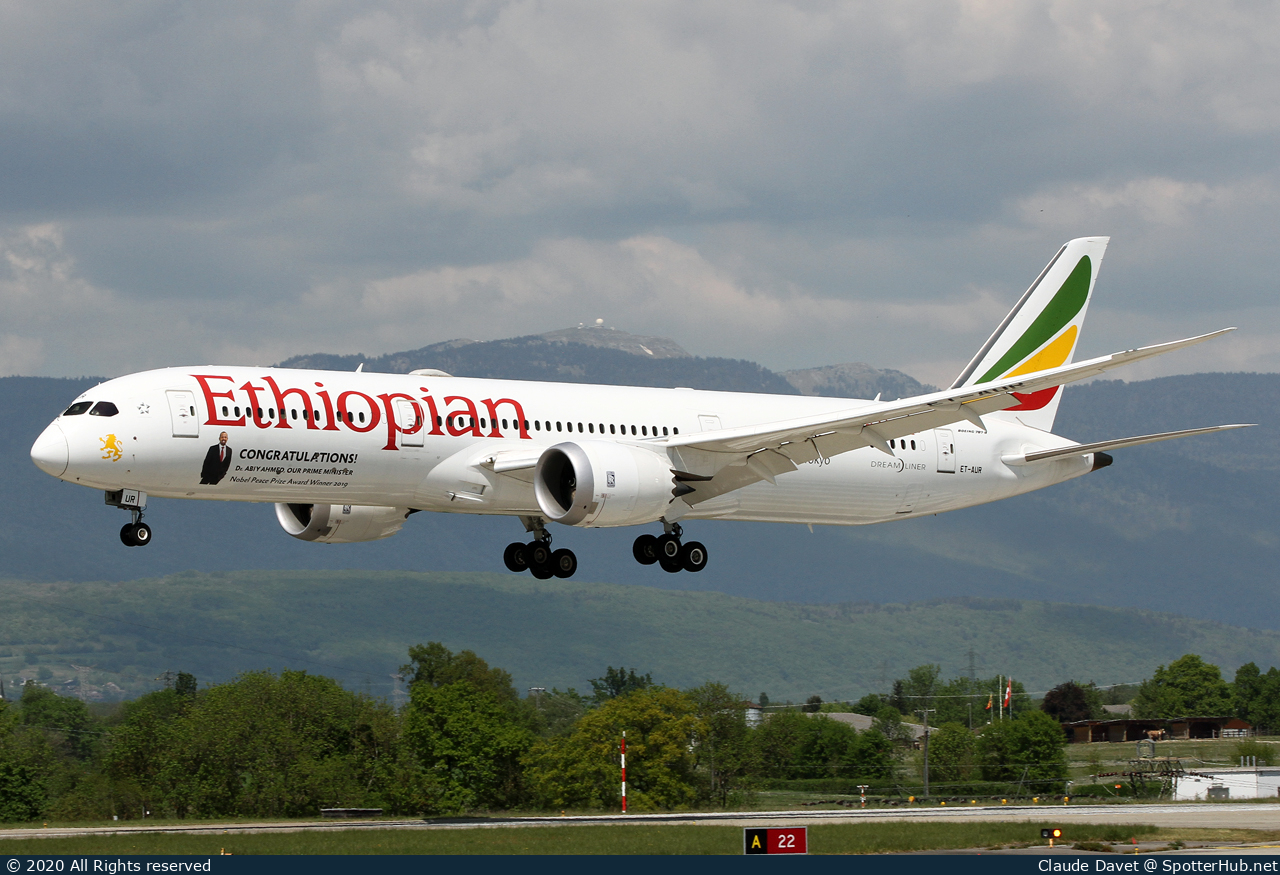 Photo of ET-AUR - Boeing 787-9 Dreamliner operated by Ethiopian Airlines
