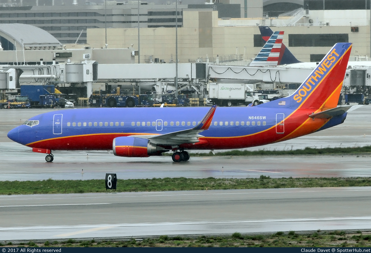 Photo of N646SW - Boeing 737-3H4 operated by Southwest Airlines