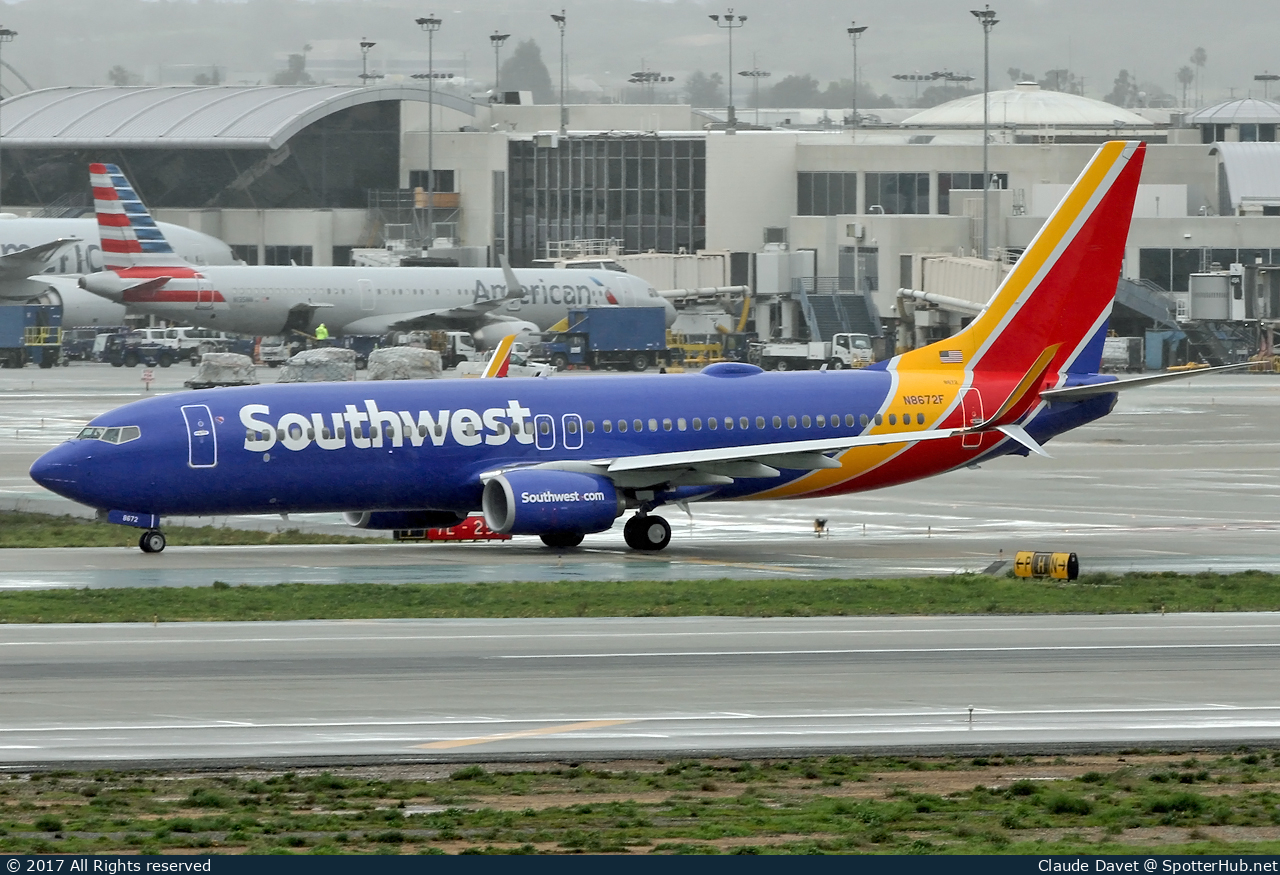 Photo of N8672F - Boeing 737-8H4 operated by Southwest Airlines