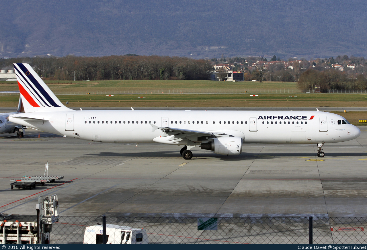 Photo of F-GTAK - Airbus A321-212 operated by Air France