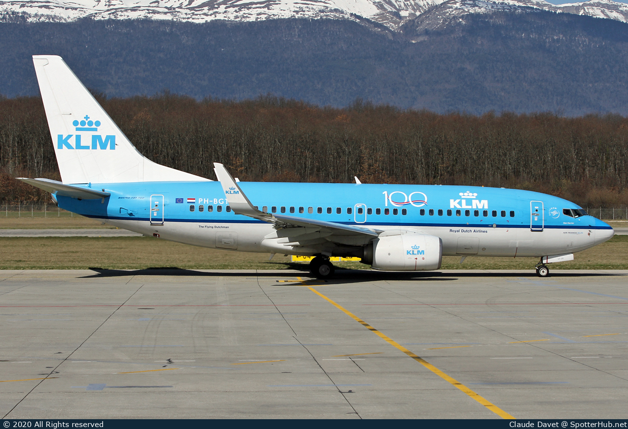 Photo of PH-BGT - Boeing 737-7K2 operated by KLM Royal Dutch Airlines