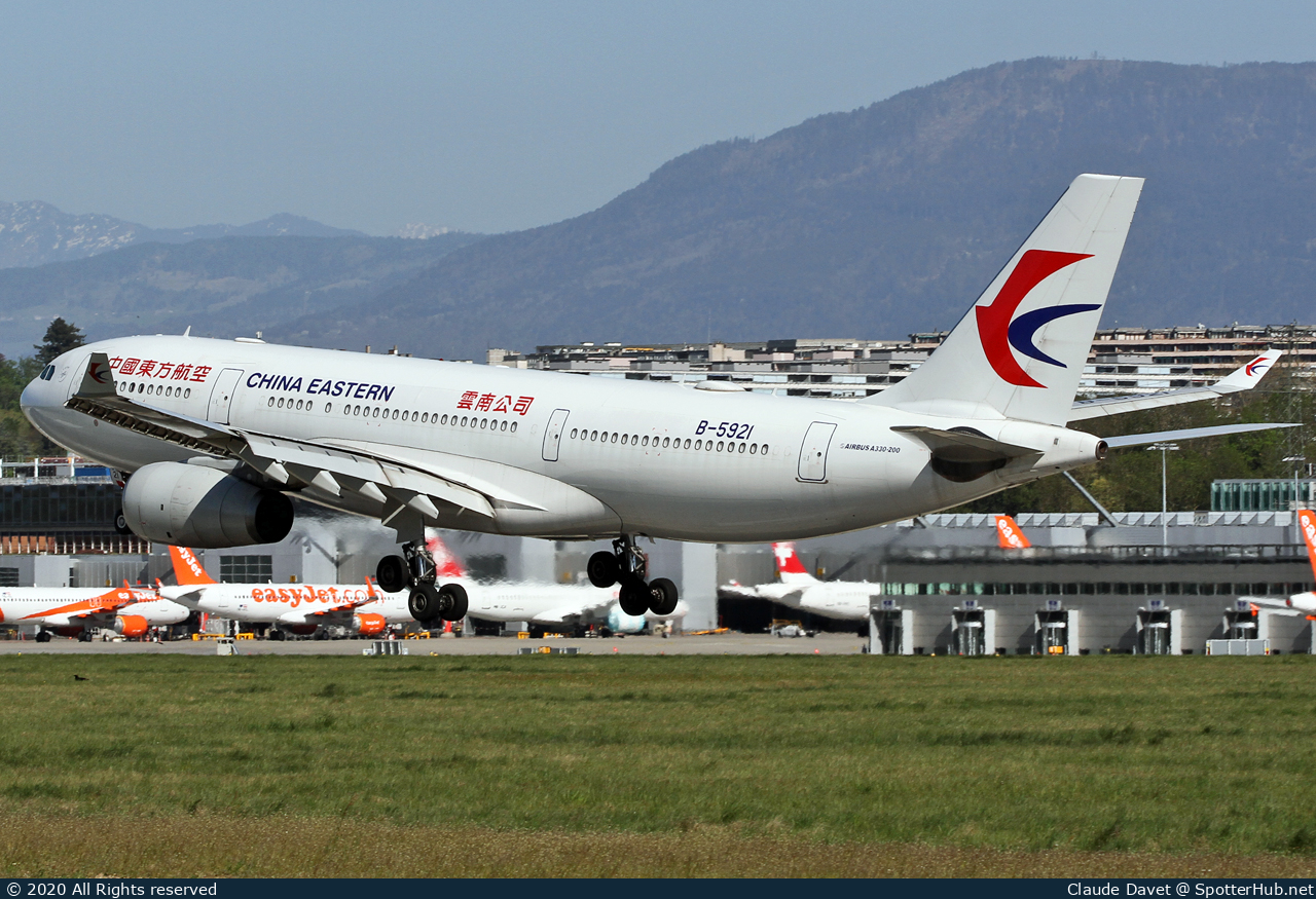 Photo of B-5921 - Airbus A330-243 operated by China Eastern Airlines