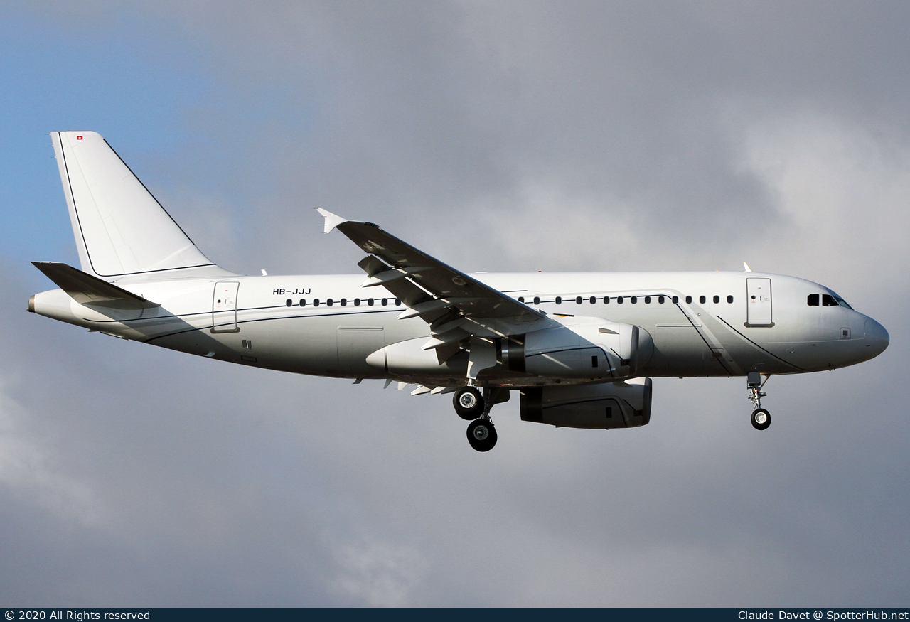 Photo of HB-JJJ - Airbus A319-133(CJ) operated by Nomad Aviation