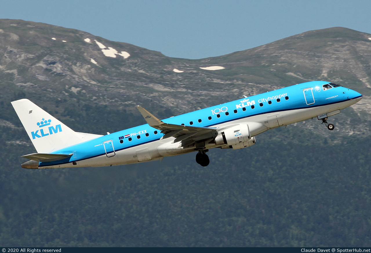 Photo of PH-EXX - Embraer ERJ-175STD operated by KLM Cityhopper