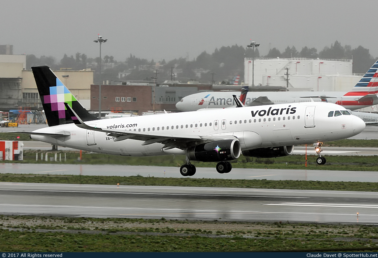Photo of XA-VLS - Airbus A320-233 operated by Volaris