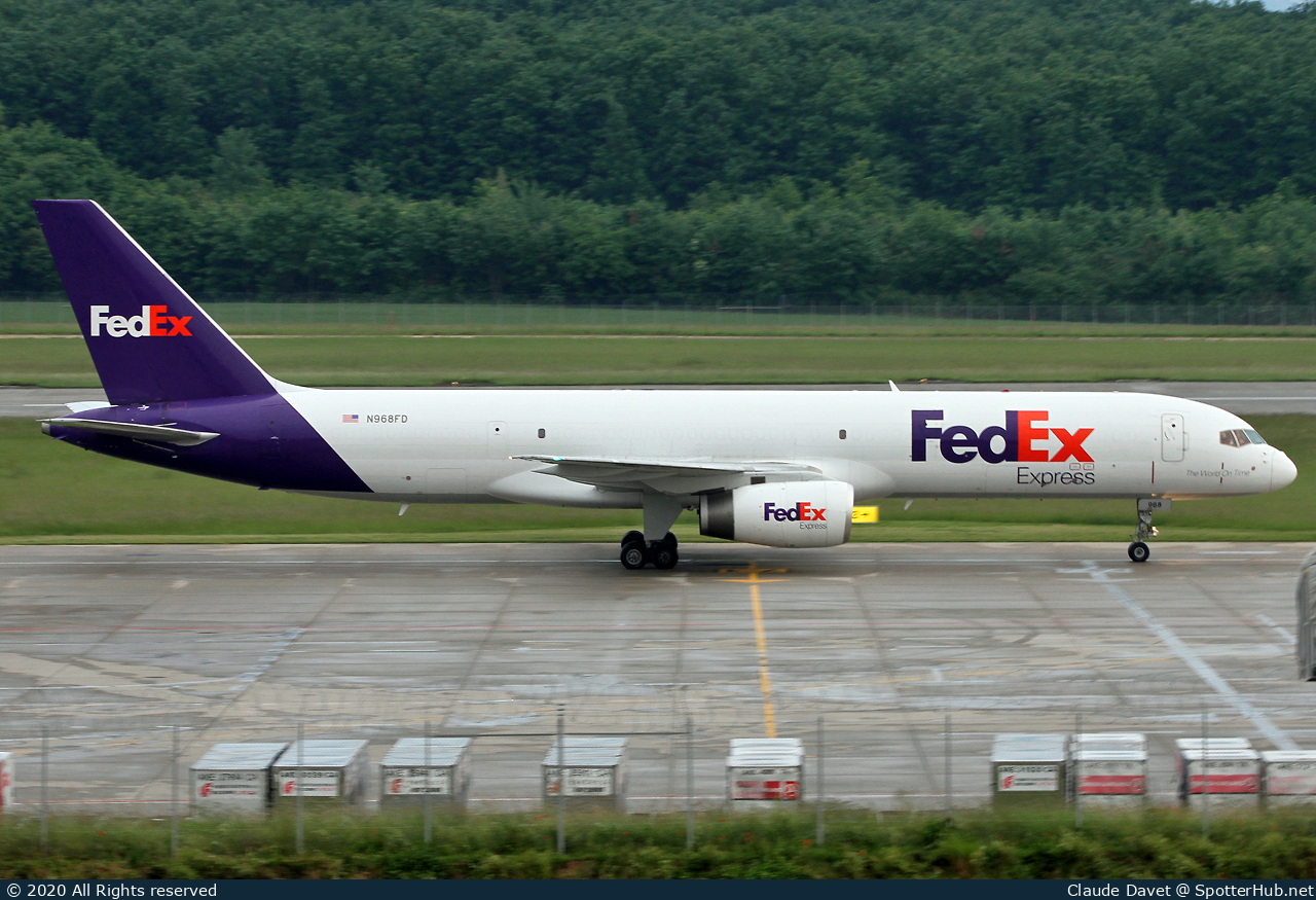 Photo of N968FD - Boeing 757-28A(SF) operated by FedEx