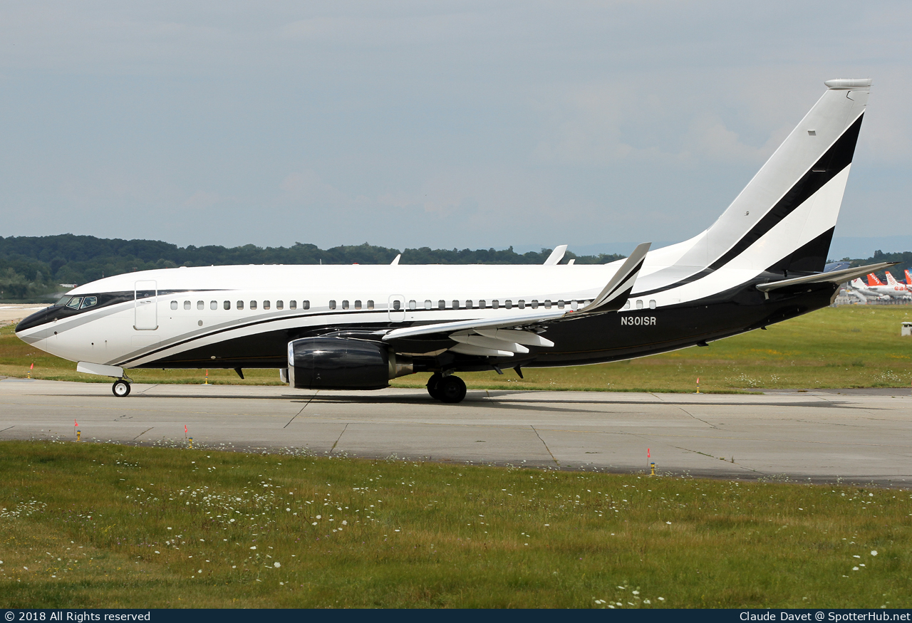 Photo of N301SR - Boeing 737-7JV(BBJ) operated by Private