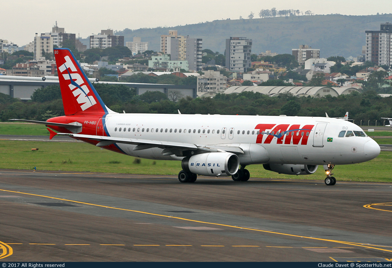 Photo of PR-MBO - Airbus A320-232 operated by TAM Linhas Aéreas