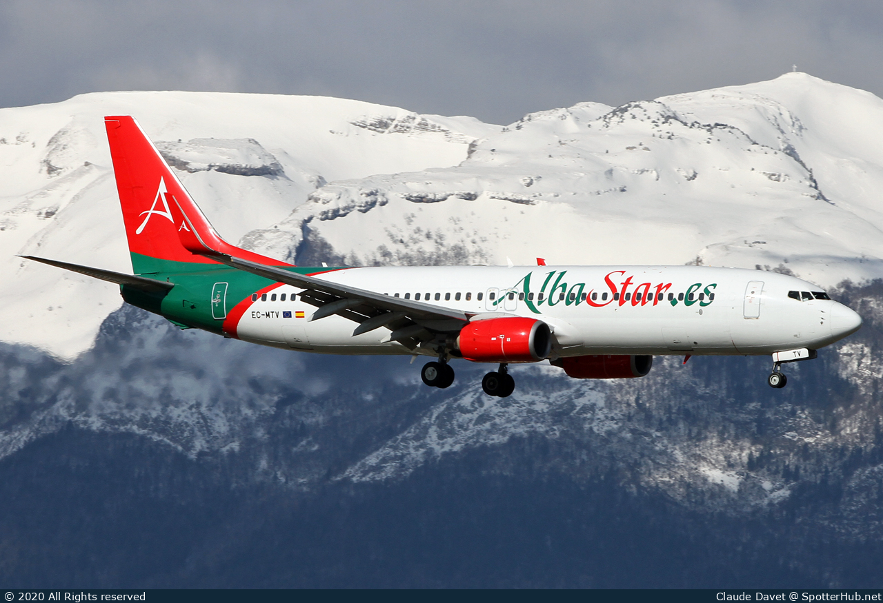 Photo of EC-MTV - Boeing 737-8K5 operated by AlbaStar