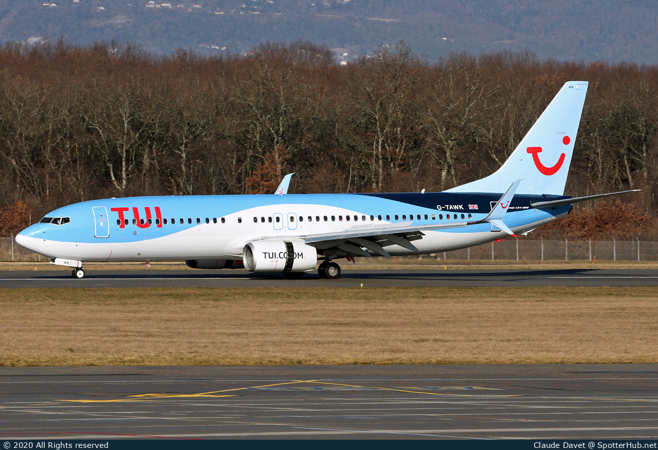 Photo of G-TAWK - Boeing 737-8K5 operated by TUI Airways