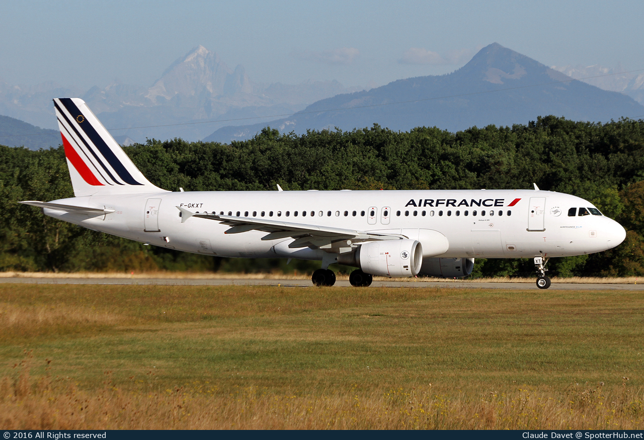 Photo of F-GKXT - Airbus A320-214 operated by Air France