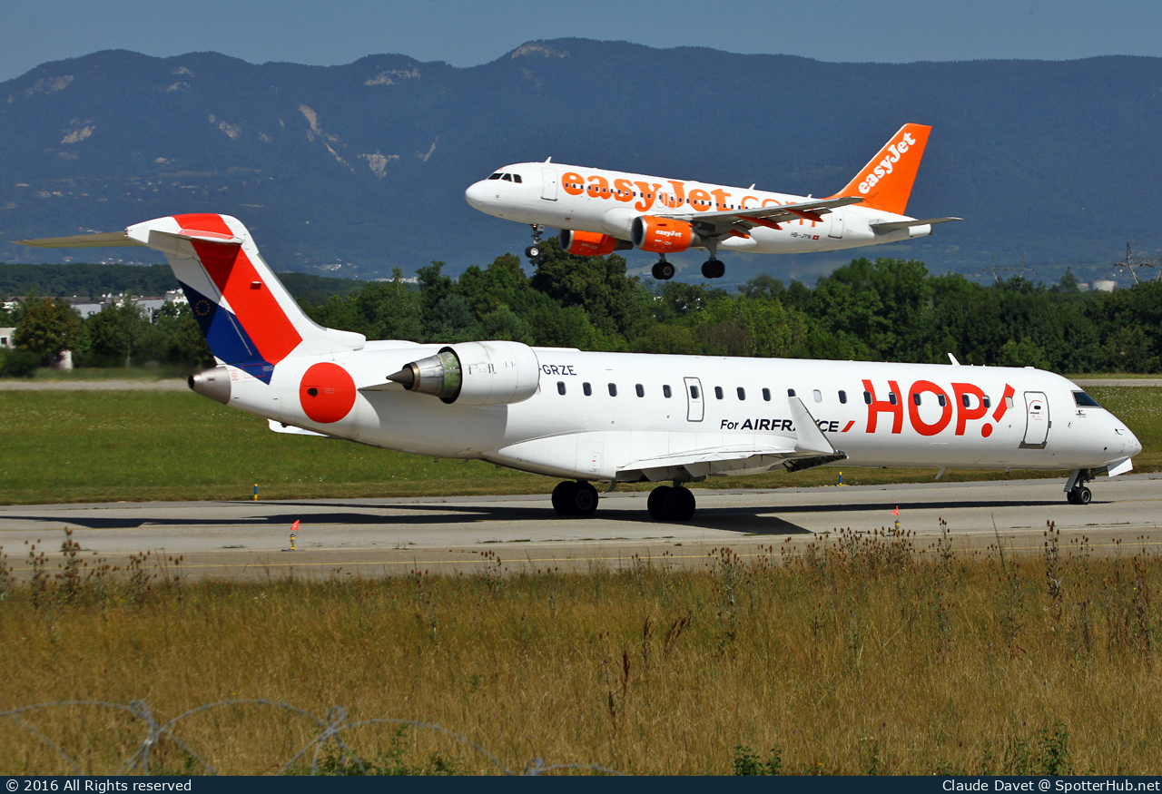 Photo of F-GRZE - Bombardier CRJ-701 operated by Air France HOP