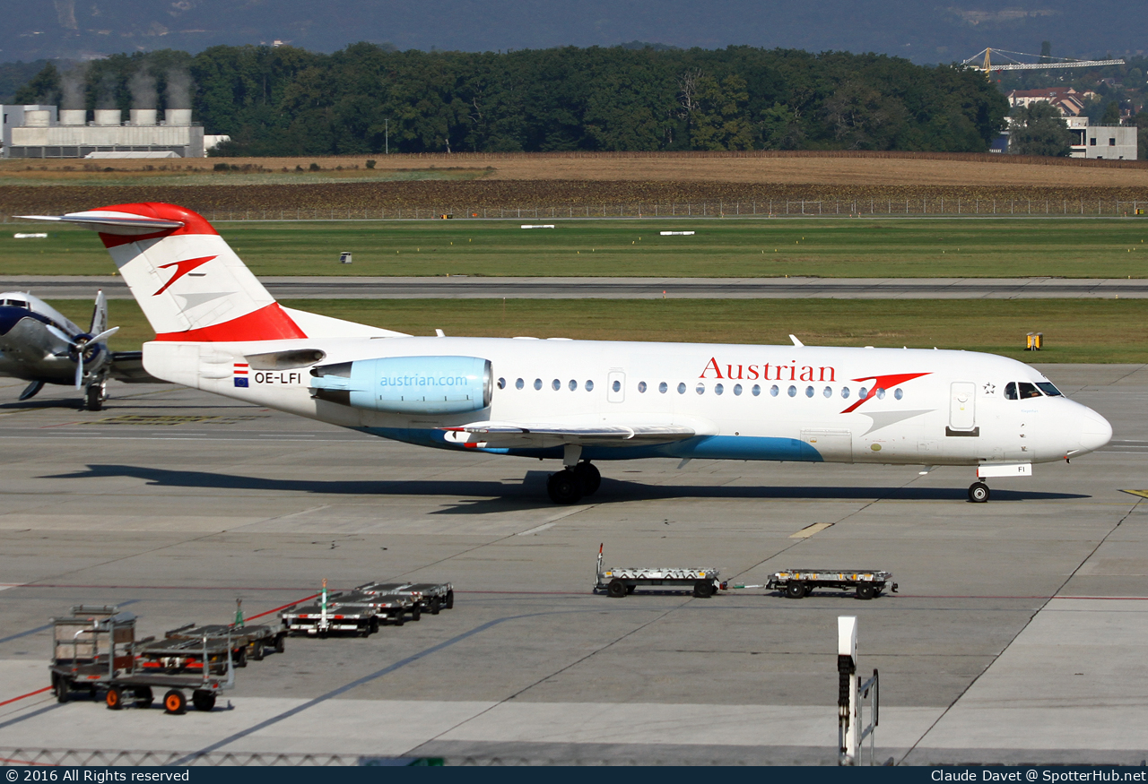 Photo of OE-LFI - Fokker 70 operated by Austrian Airlines