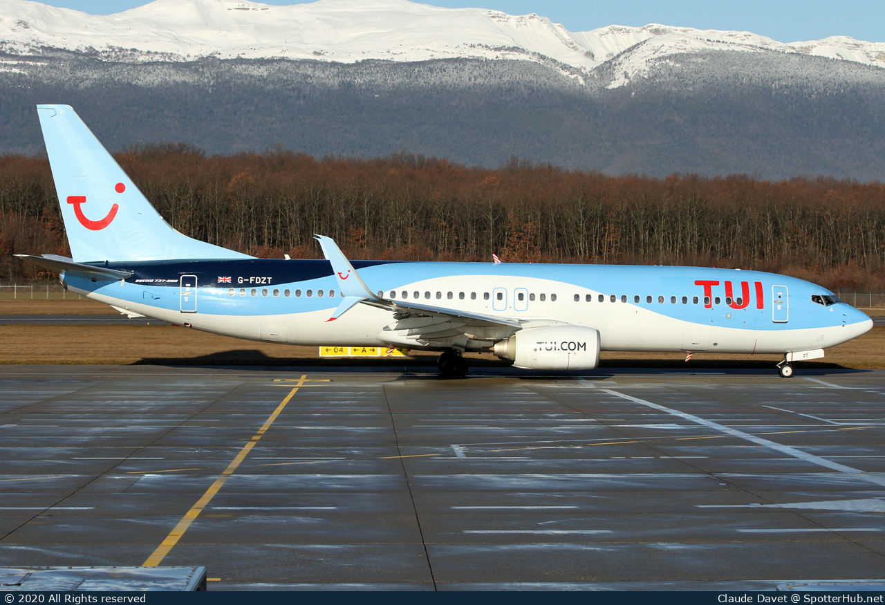 Photo of G-FDZT - Boeing 737-8K5 operated by TUI Airways