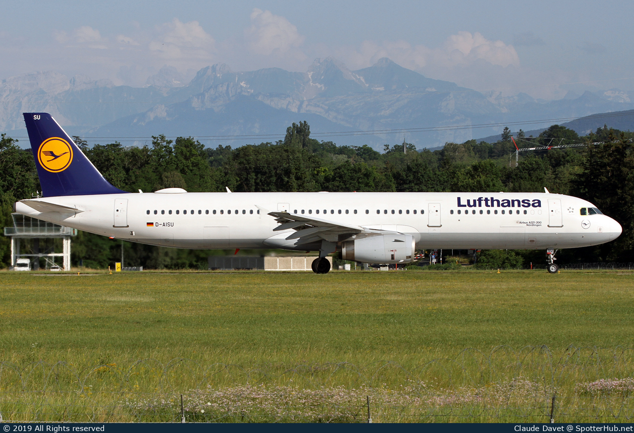 Photo of D-AISU - Airbus A321-231 operated by Lufthansa