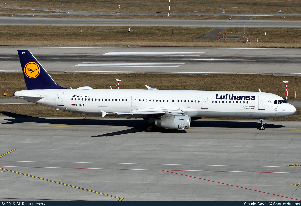 Photo of D-AIDM - Airbus A321-231 operated by Lufthansa
