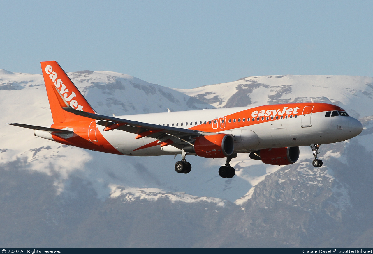 Photo of OE-INA - Airbus A320-214 operated by easyJet Europe