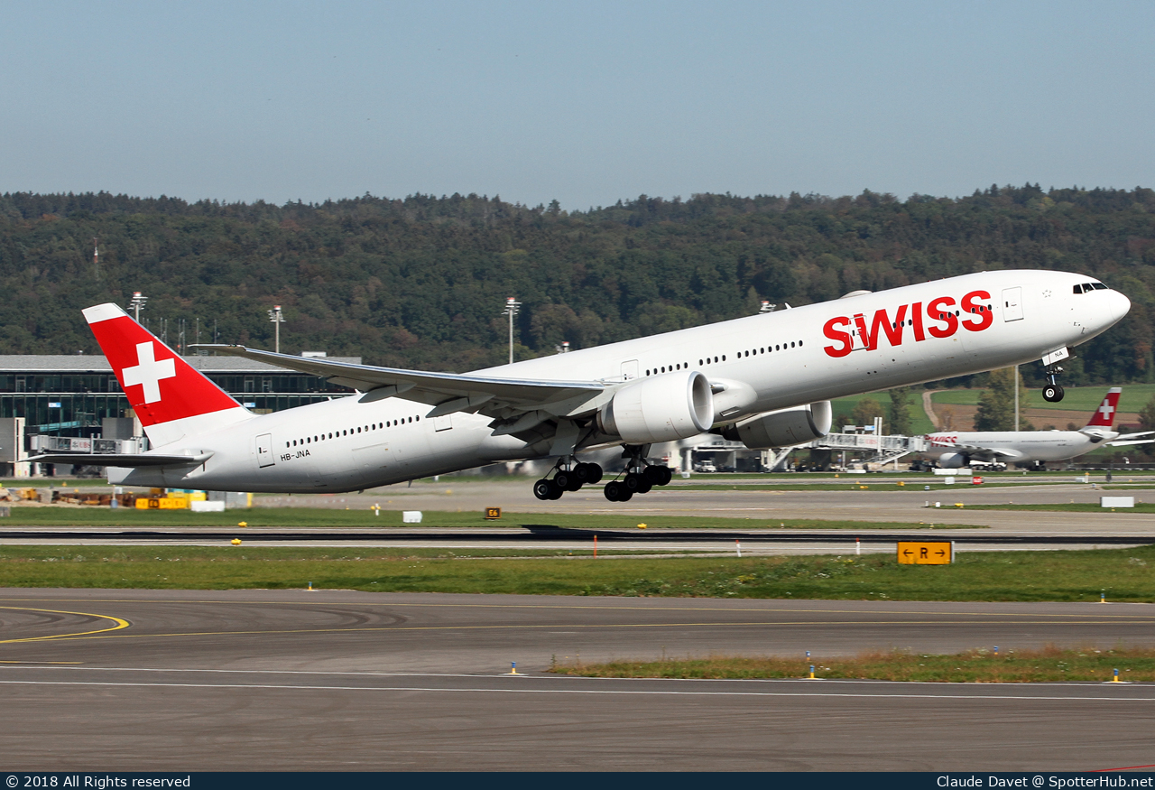 Photo of HB-JNA - Boeing 777-3DE(ER) operated by Swiss International Air Lines
