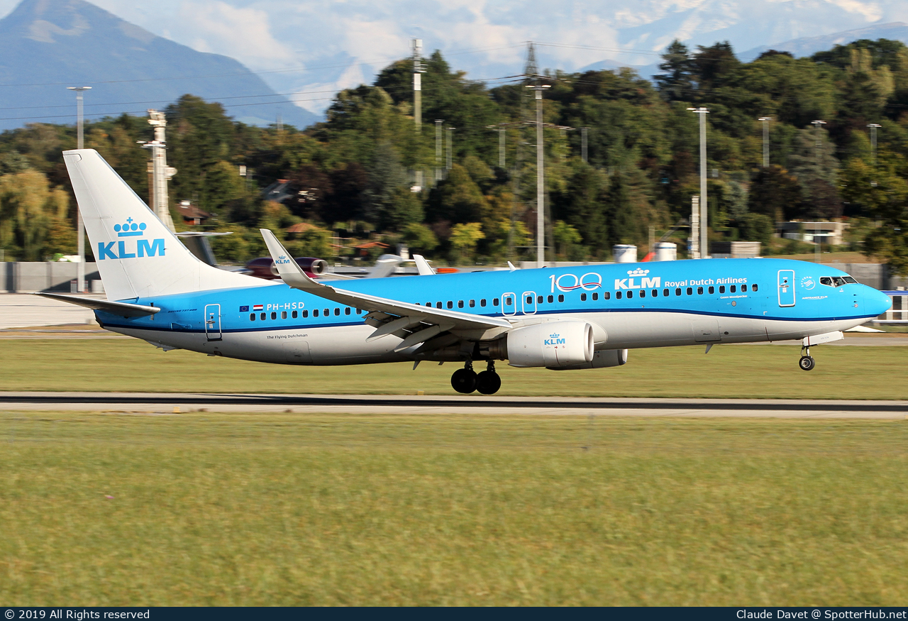 Photo of PH-HSD - Boeing 737-8K2 operated by KLM Royal Dutch Airlines
