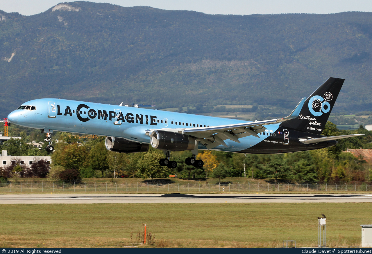 Photo of F-HTAG - Boeing 757-256 operated by La Compagnie