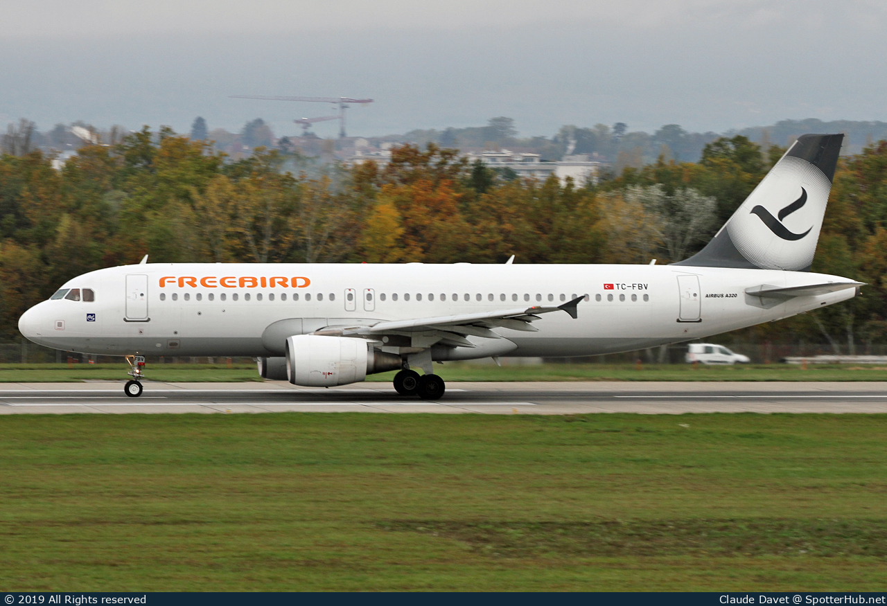 Photo of TC-FBV - Airbus A320-214 operated by Freebird Airlines