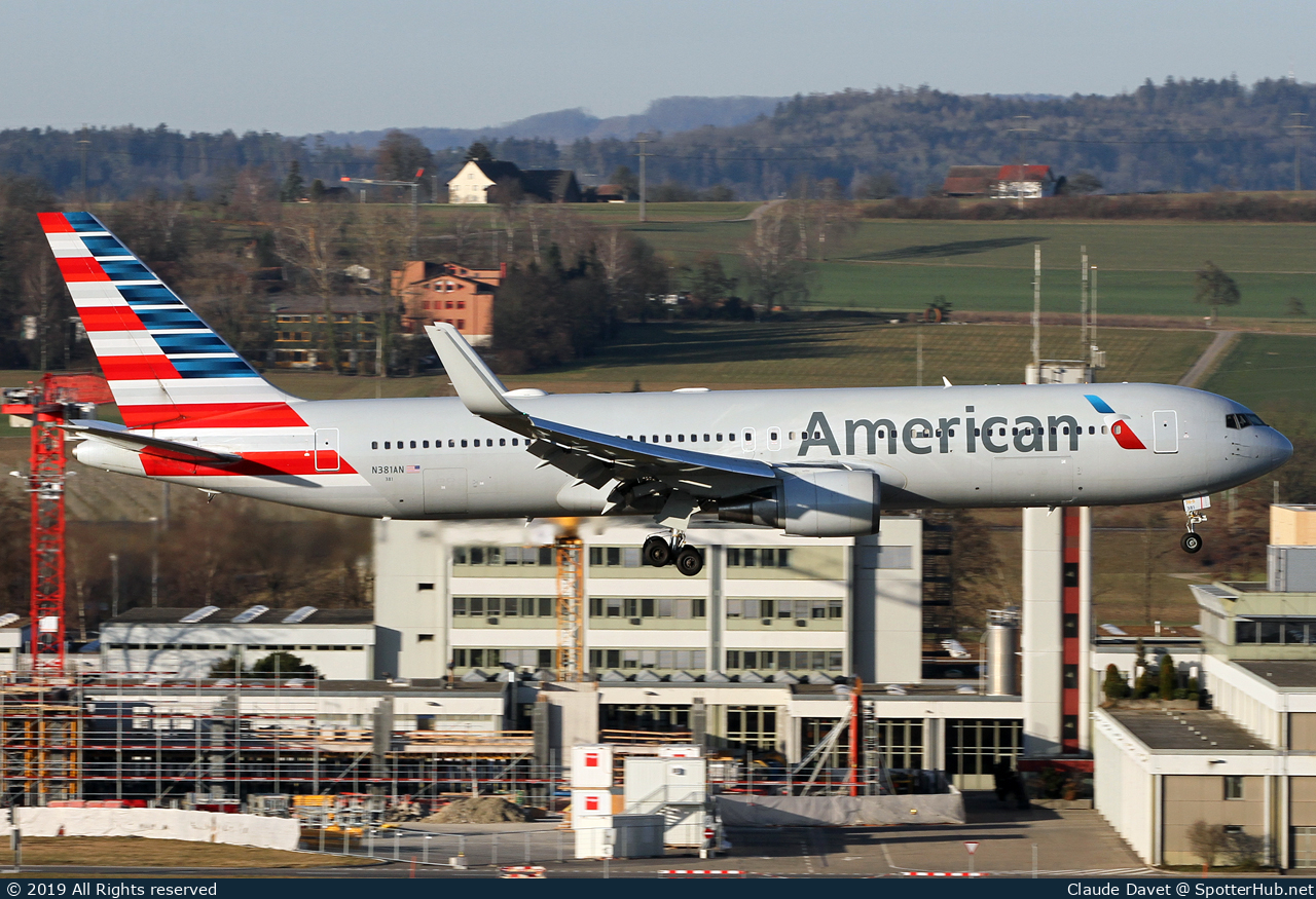 Photo of N381AN - Boeing 767-323(ER) operated by American Airlines