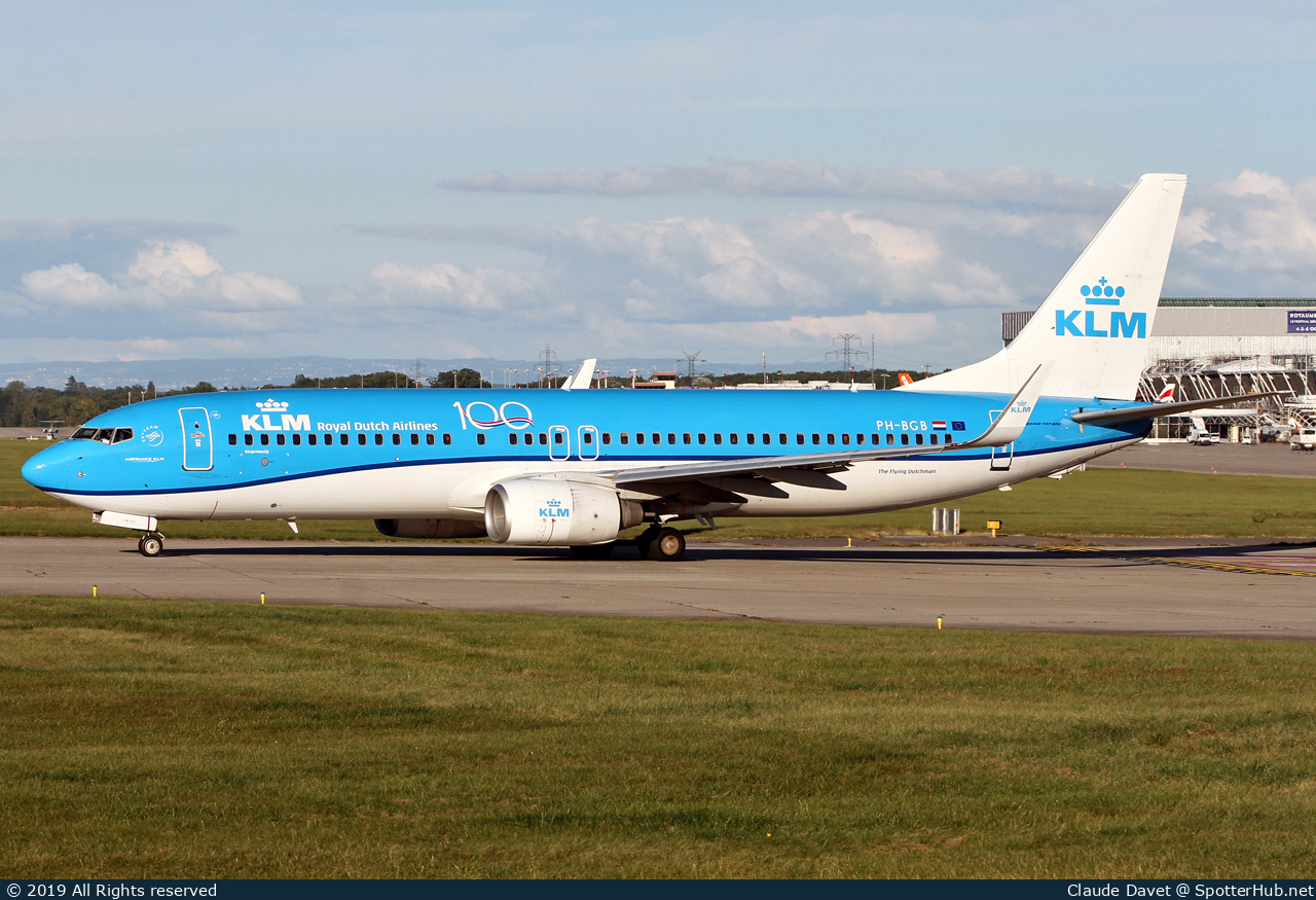 Photo of PH-BGB - Boeing 737-8K2 operated by KLM Royal Dutch Airlines