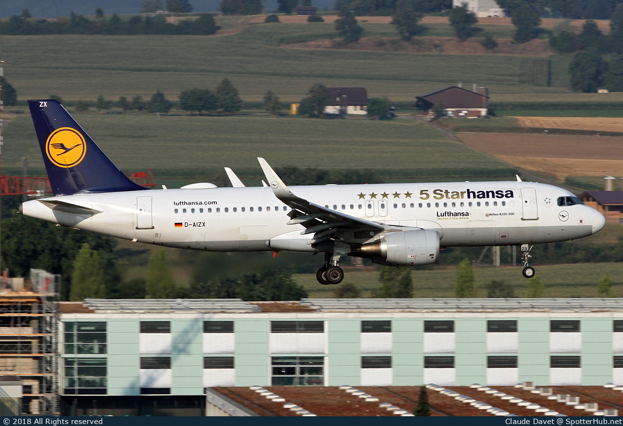 Photo of D-AIZX - Airbus A320-214 operated by Lufthansa