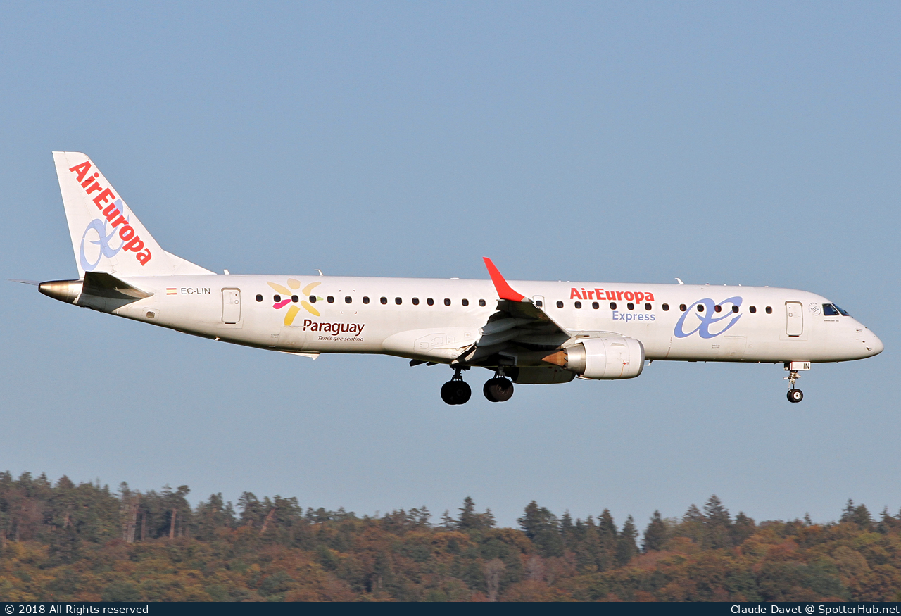 Photo of EC-LIN - Embraer ERJ-195LR operated by Air Europa Express (opb Aeronova)