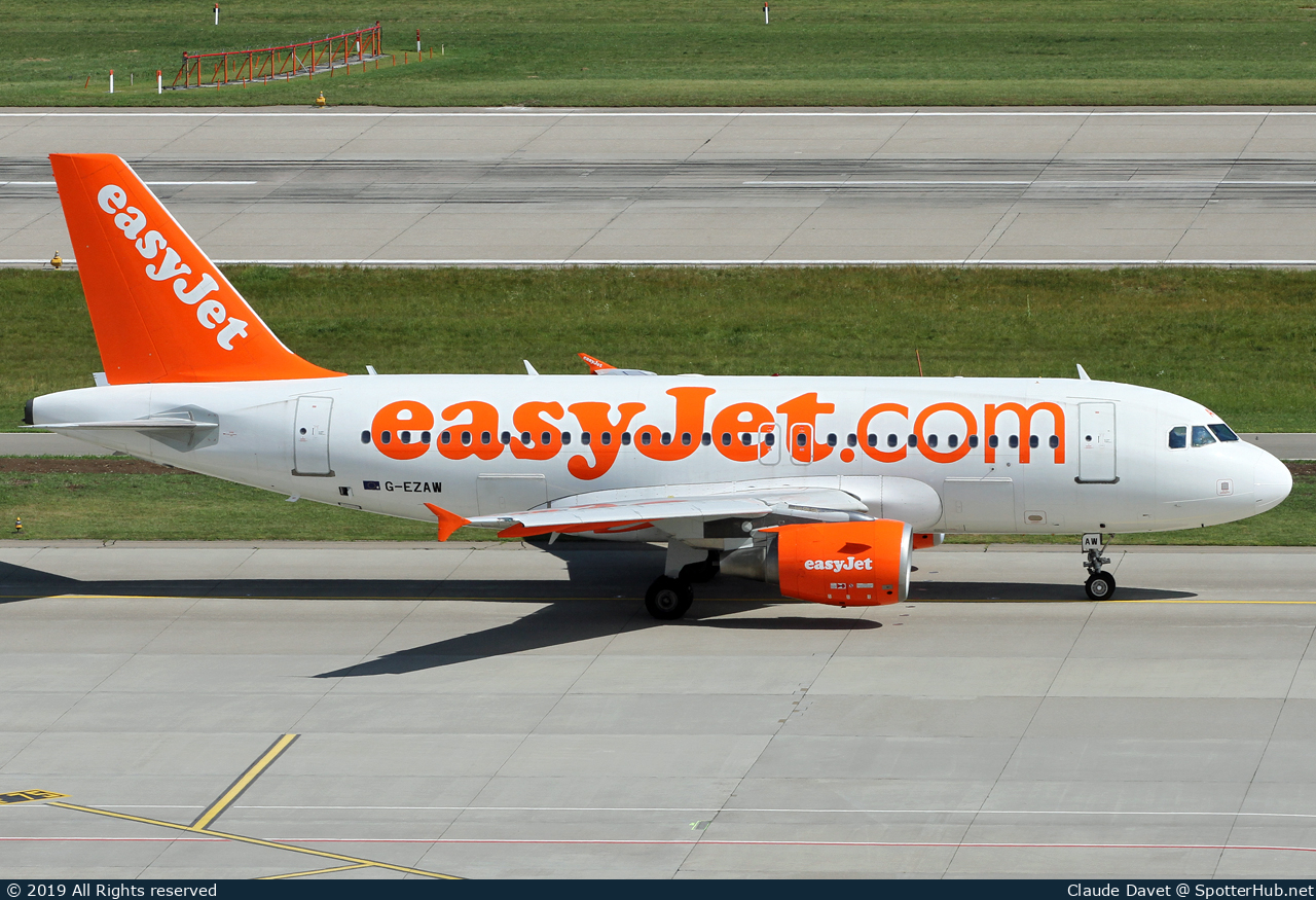 Photo of G-EZAW - Airbus A319-111 operated by easyJet