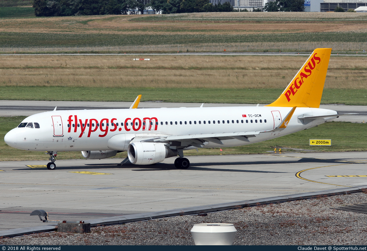 Photo of TC-DCM - Airbus A320-214 operated by Pegasus Airlines