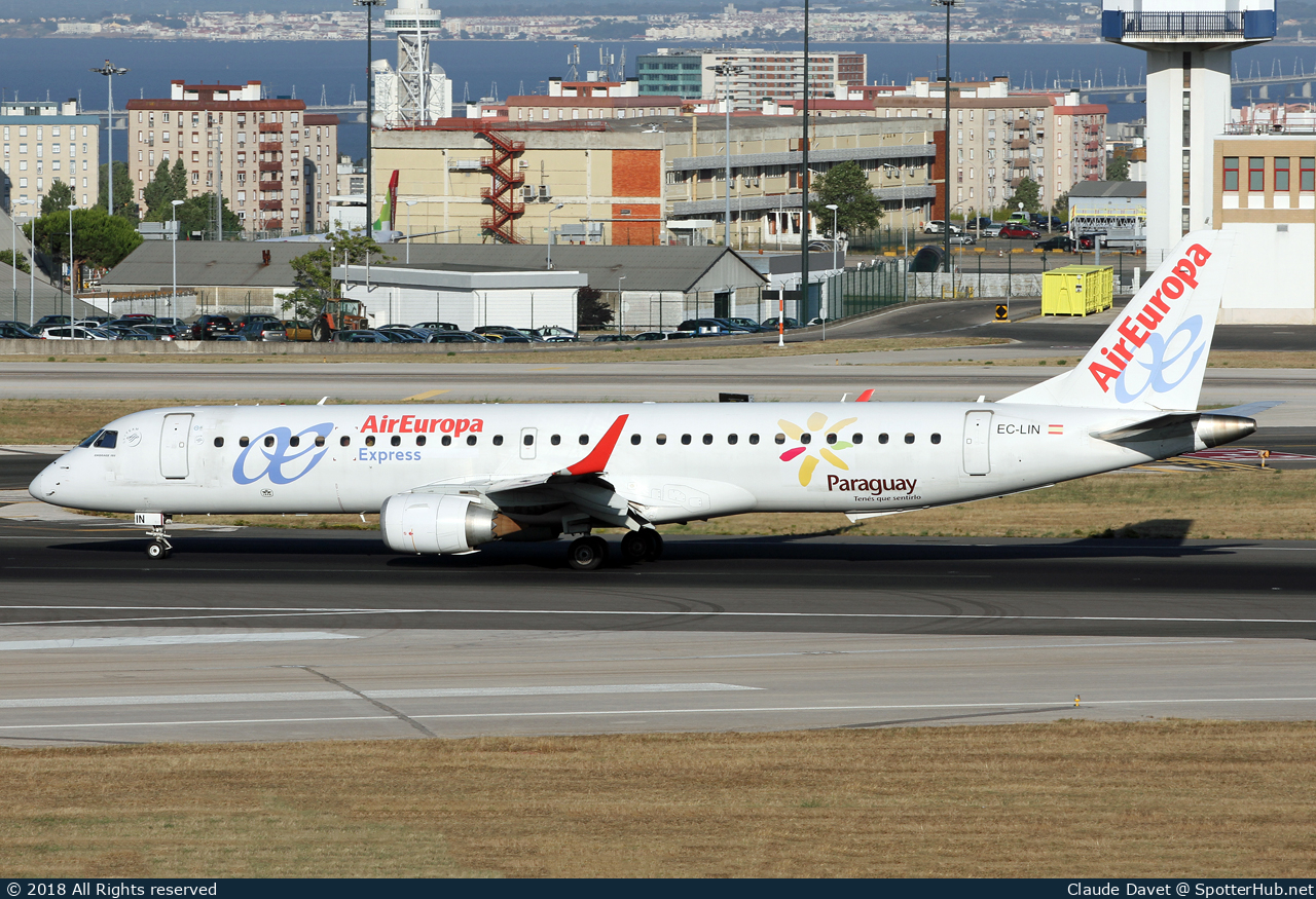 Photo of EC-LIN - Embraer ERJ-195LR operated by Air Europa Express (opb Aeronova)