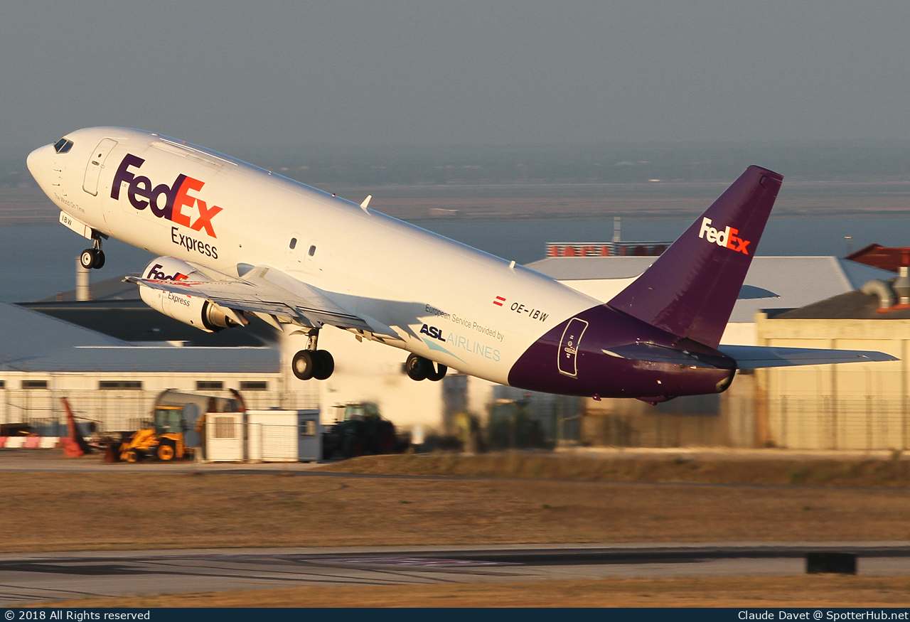 Photo of OE-IBW - Boeing 737-4Q8(SF) operated by FedEx (opb ASL Airlines Belgium)