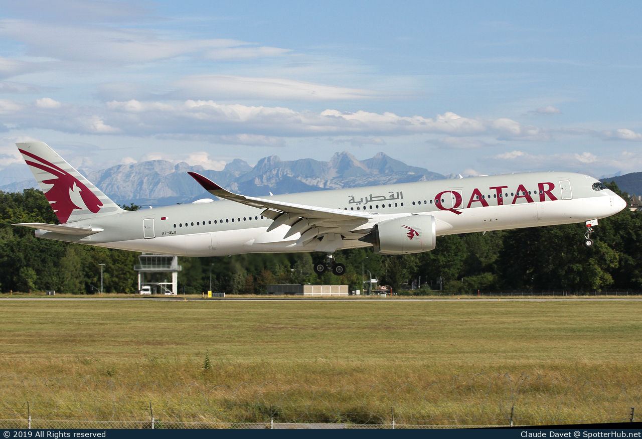 Photo of A7-ALO - Airbus A350-941 operated by Qatar Airways