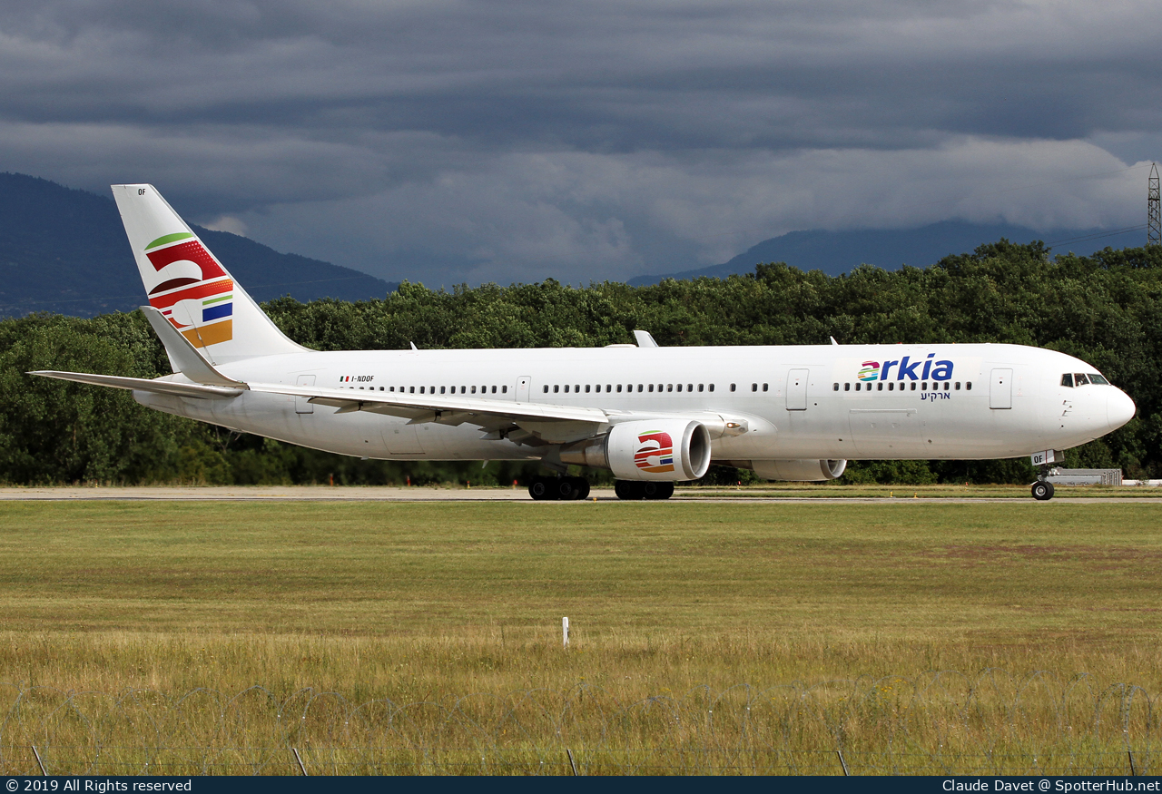 Photo of I-NDOF - Boeing 767-306(ER) operated by Arkia Israeli Airlines (opb Neos)