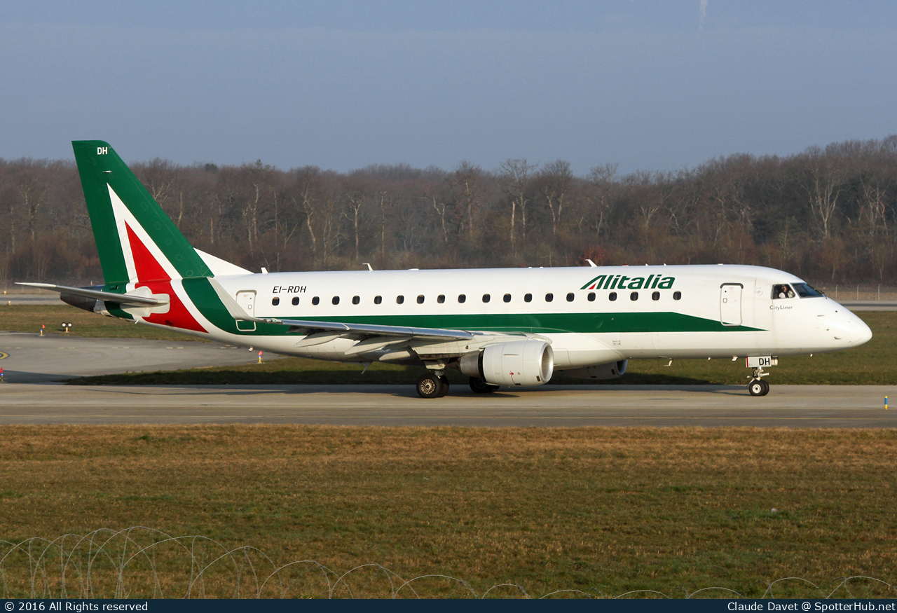 Photo of EI-RDH - Embraer ERJ-175STD operated by Alitalia CityLiner