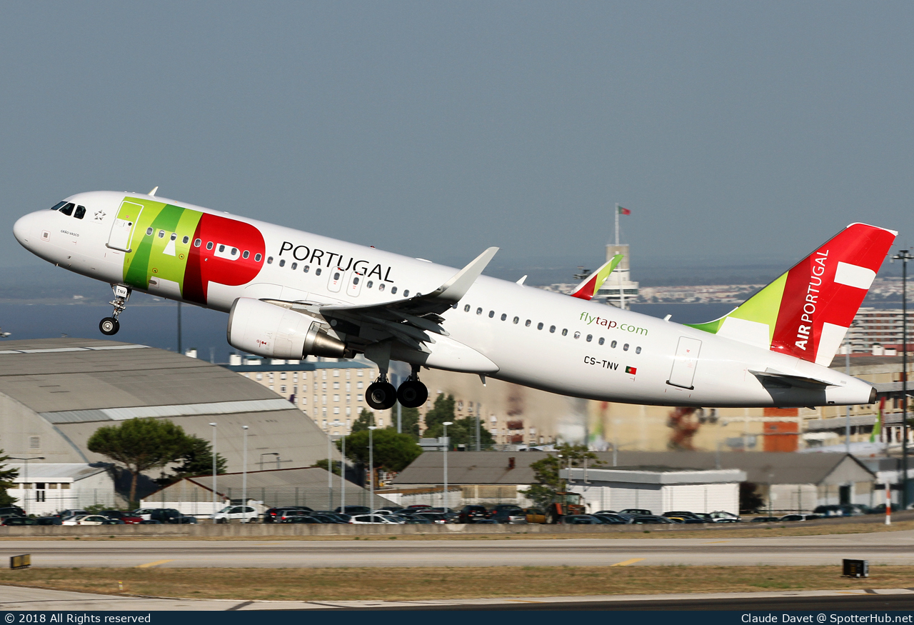 Photo of CS-TNV - Airbus A320-214 operated by TAP Air Portugal